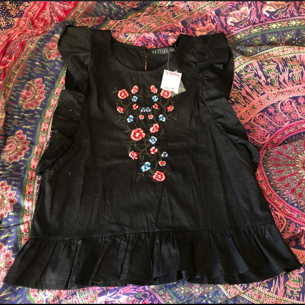 Black floral blouse - Picture 2 of 3